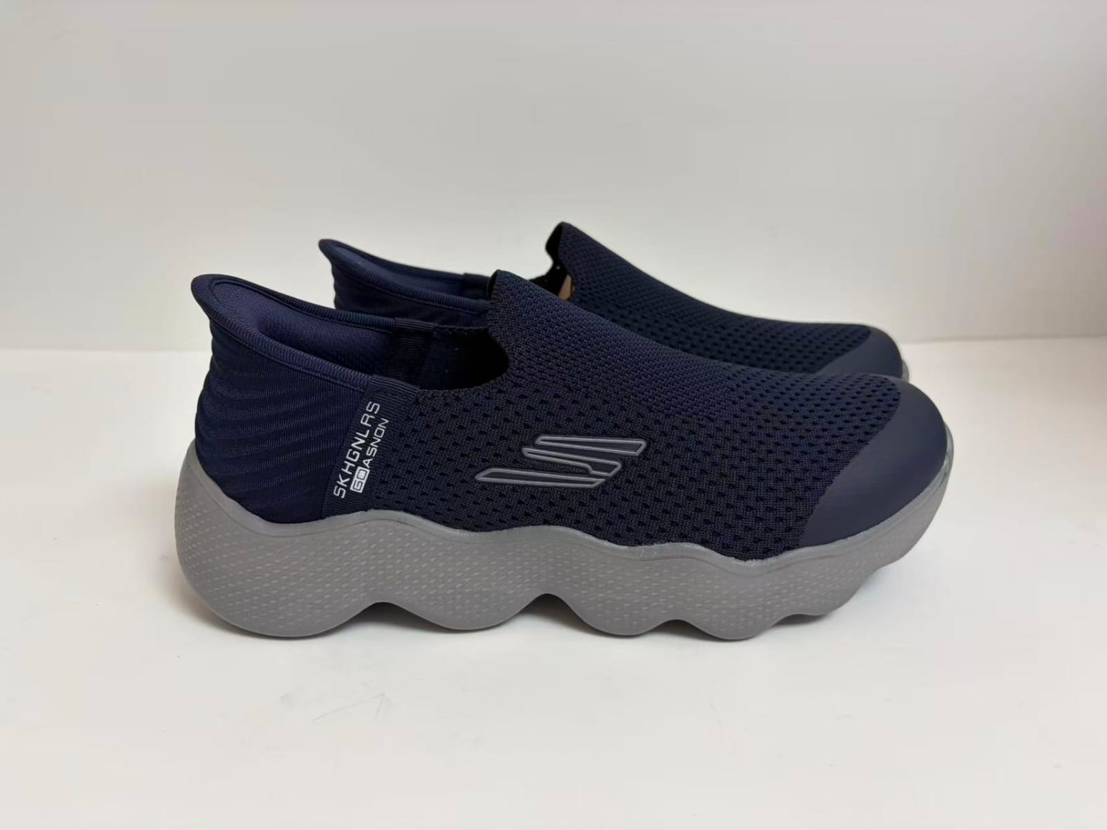 MENS SPORT SHOES COUSHION SOLE